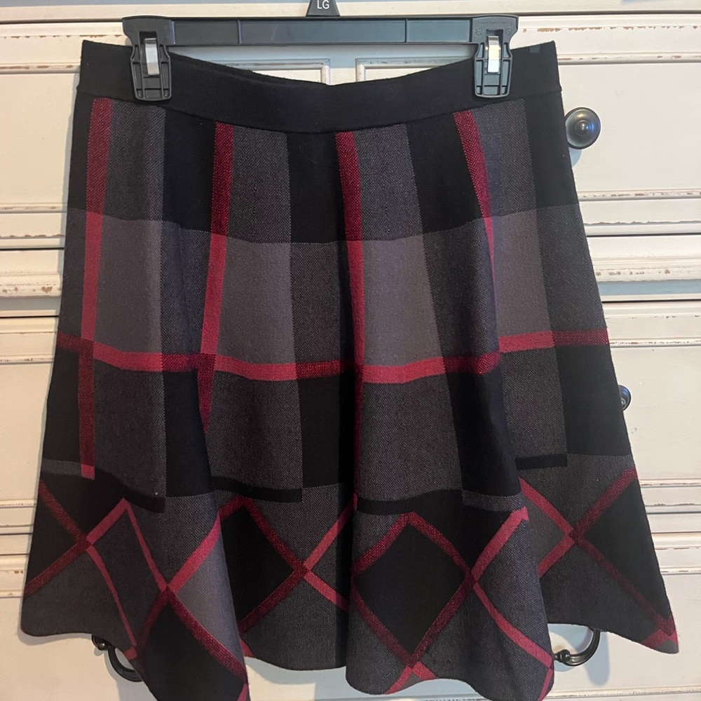 Grace Elements Black and Red Knee-Length Skater Skirt